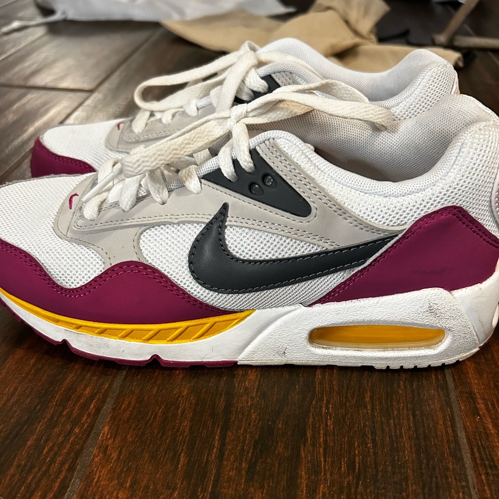 Nike Air Max women’s 7.5. Worn once